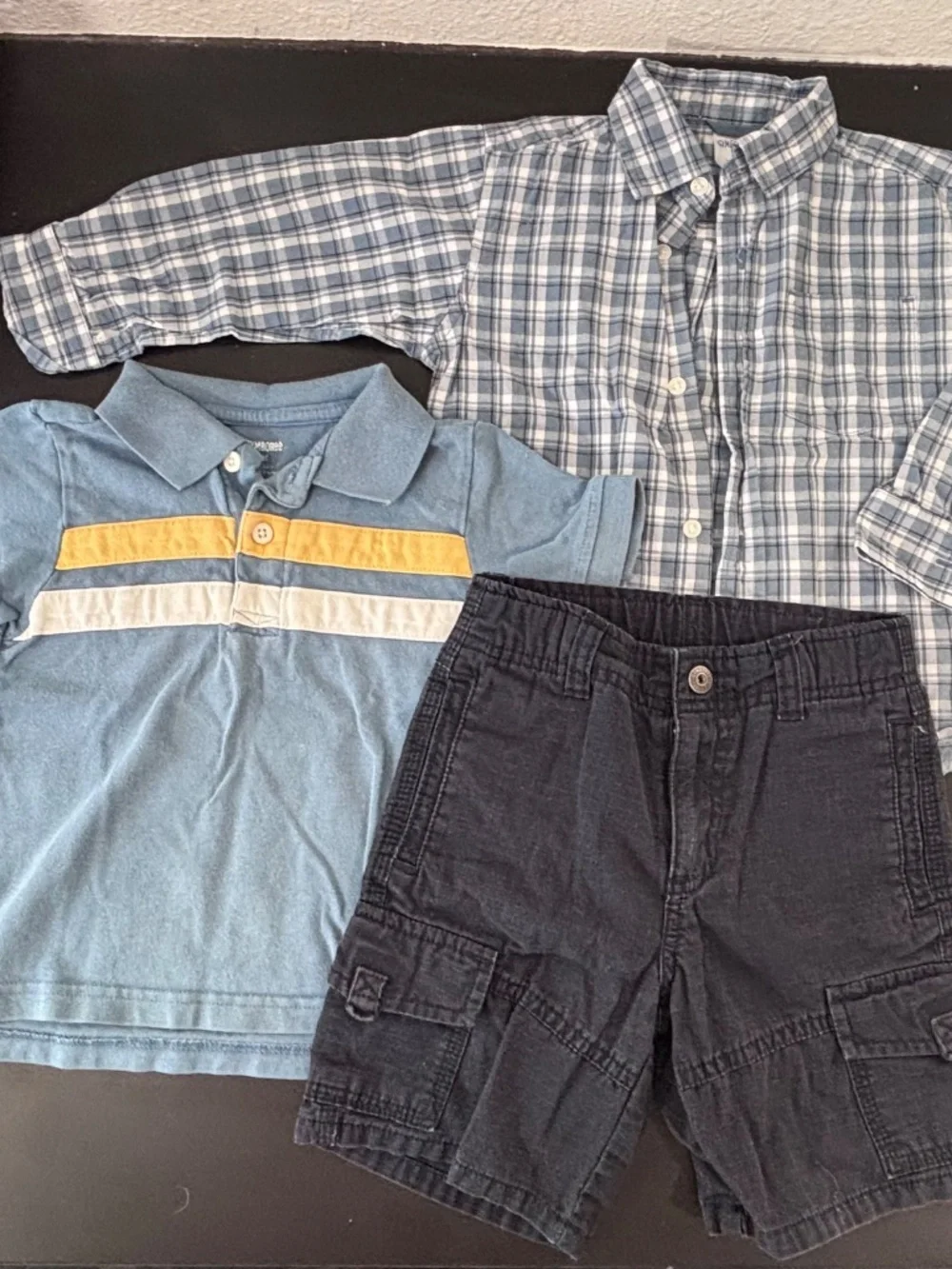 5pc lot Gymboree preowned size 2T boys outfits, shorts, tee, button up, polo